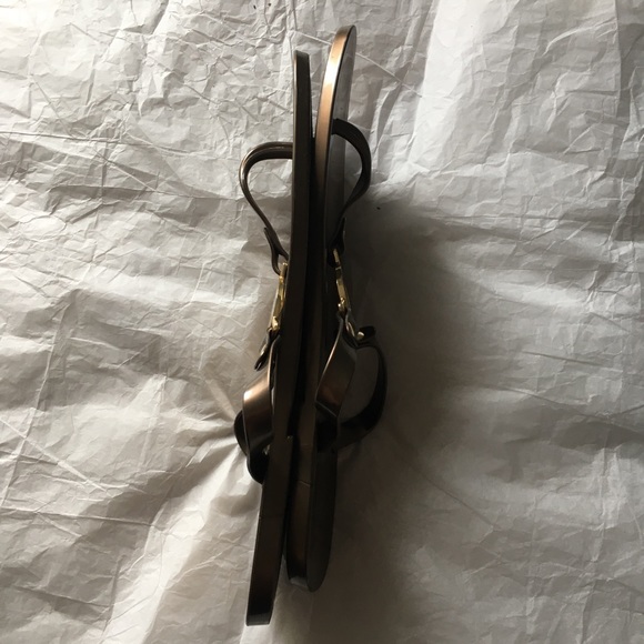 MICHAEL Michael Kors | MK Jelly Thong Sandals - Picture 7 of 9